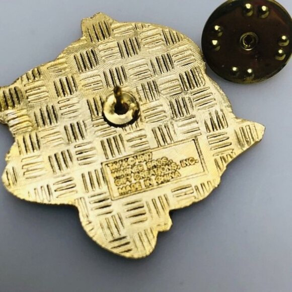 Vintage Tasmanian Devil Arizona AZ Souvenir Stick Back Pin 1997 Warner Bros. - Picture 4 of 10